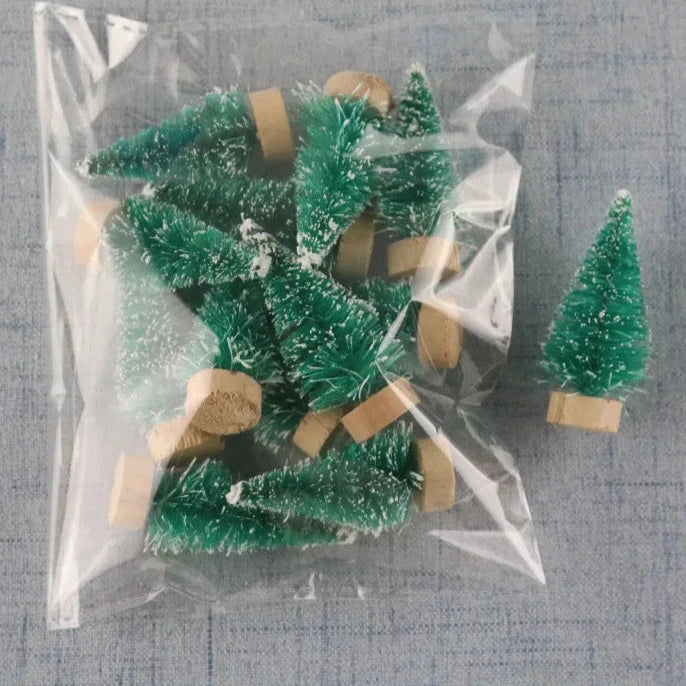 Green mini Christmas Tree DIY Craft